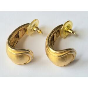 Anne Klein Matte Gold Tone Half Hoop Pierced Earrings Vintage Y2K 90s 80s